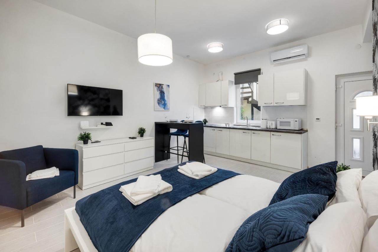 Modern Stay In Authentic Central Area Budapest Esterno foto